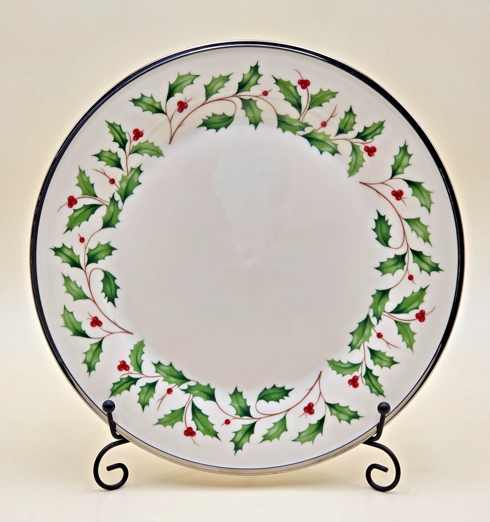 Lenox Holiday Platinum Dimension 10.75" Dinner Plate Millennium USA Holly Berry